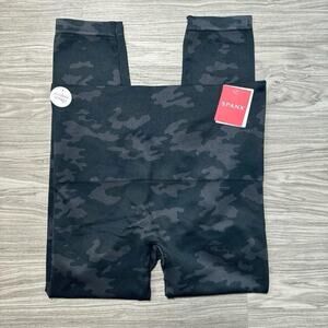 SPANX Cropped Legging NWT